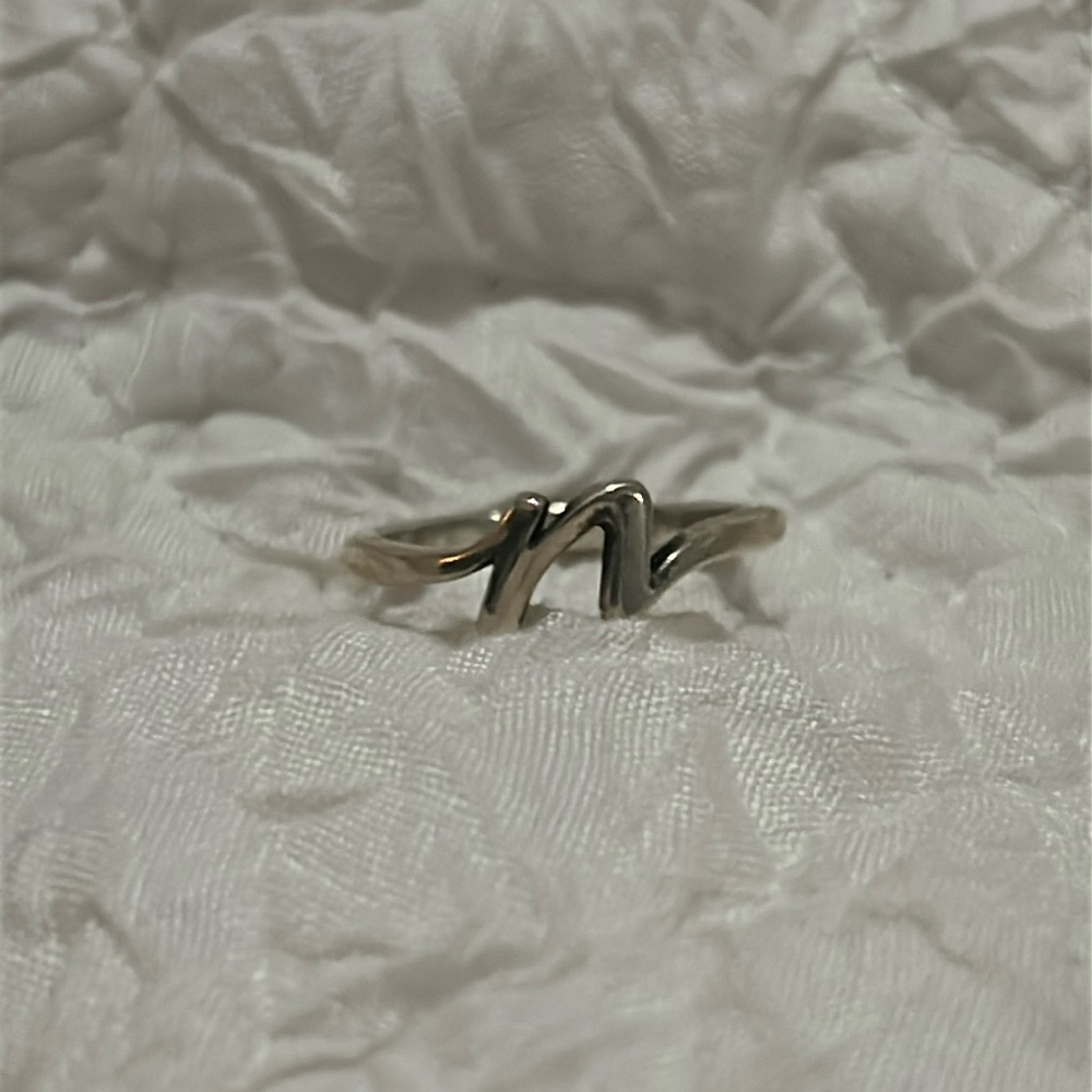 JAMES AVERY “N” INITIAL RING never worn before no scratches; size 7.5
